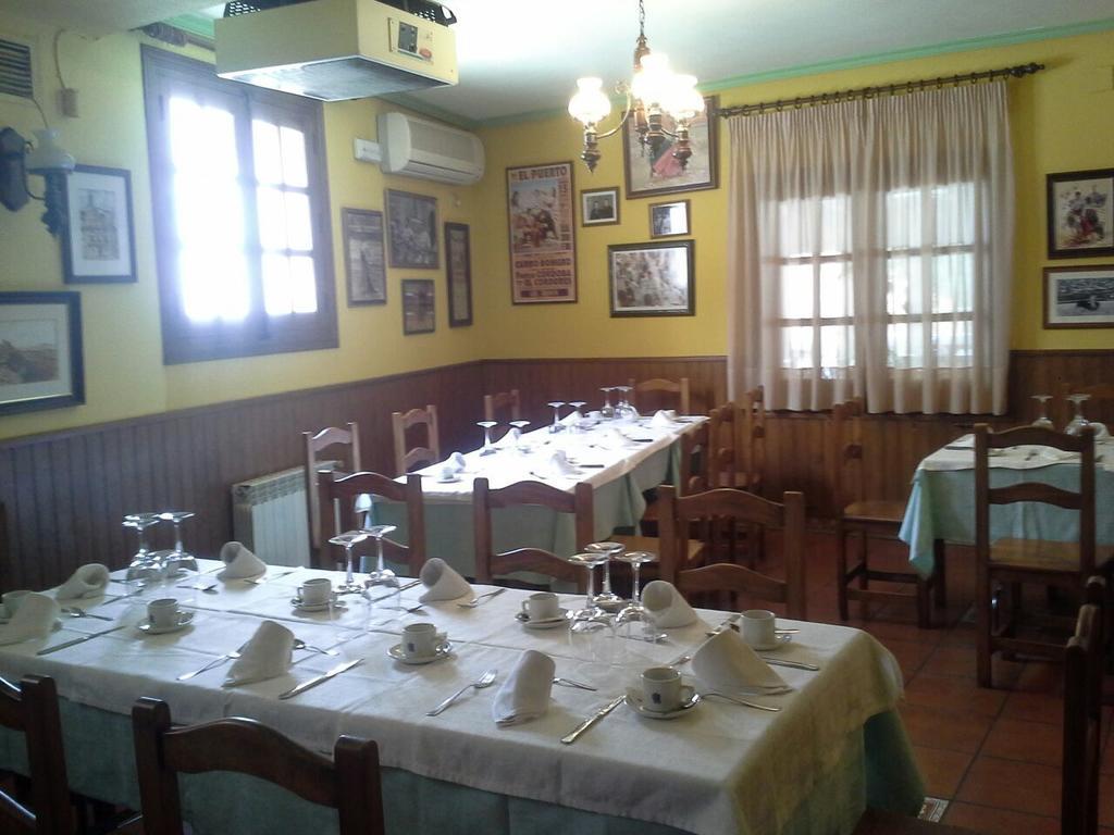 Hostal Restaurante Villa De Sepúlveda Zewnętrze zdjęcie