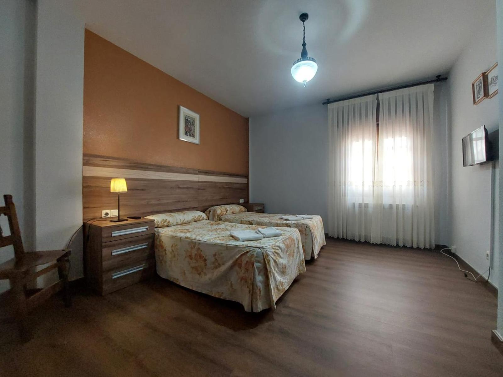 Hostal Restaurante Villa De Sepúlveda Zewnętrze zdjęcie