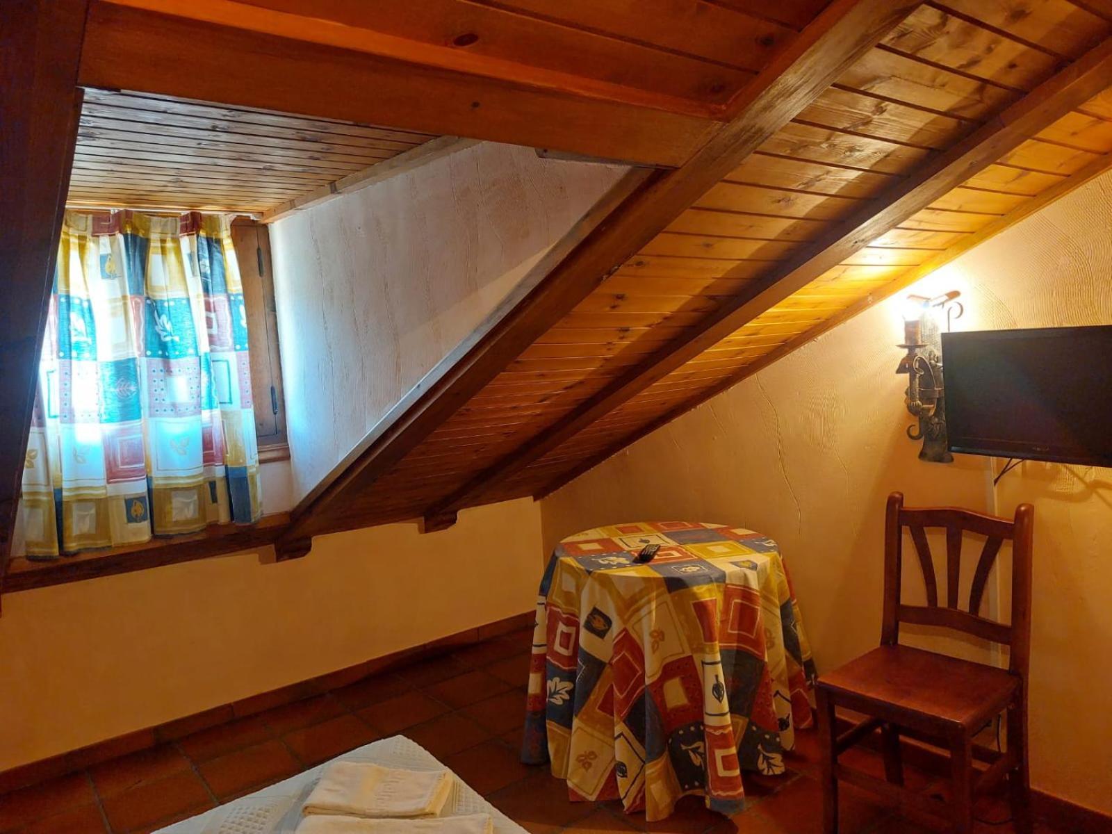 Hostal Restaurante Villa De Sepúlveda Zewnętrze zdjęcie