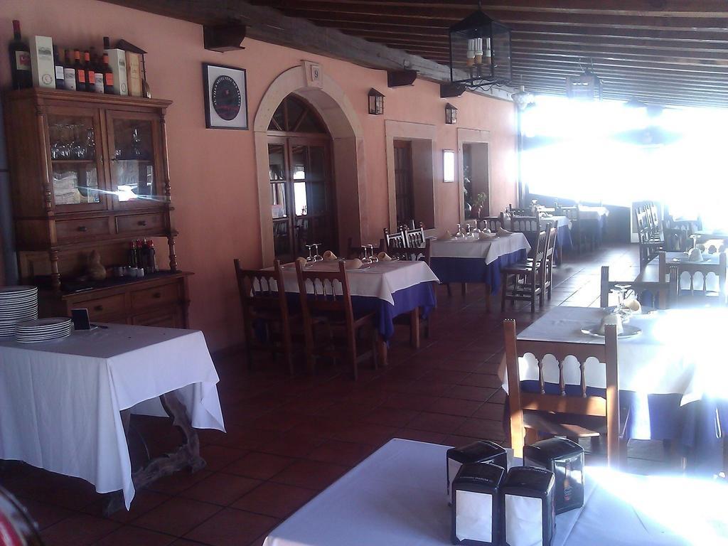 Hostal Restaurante Villa De Sepúlveda Zewnętrze zdjęcie